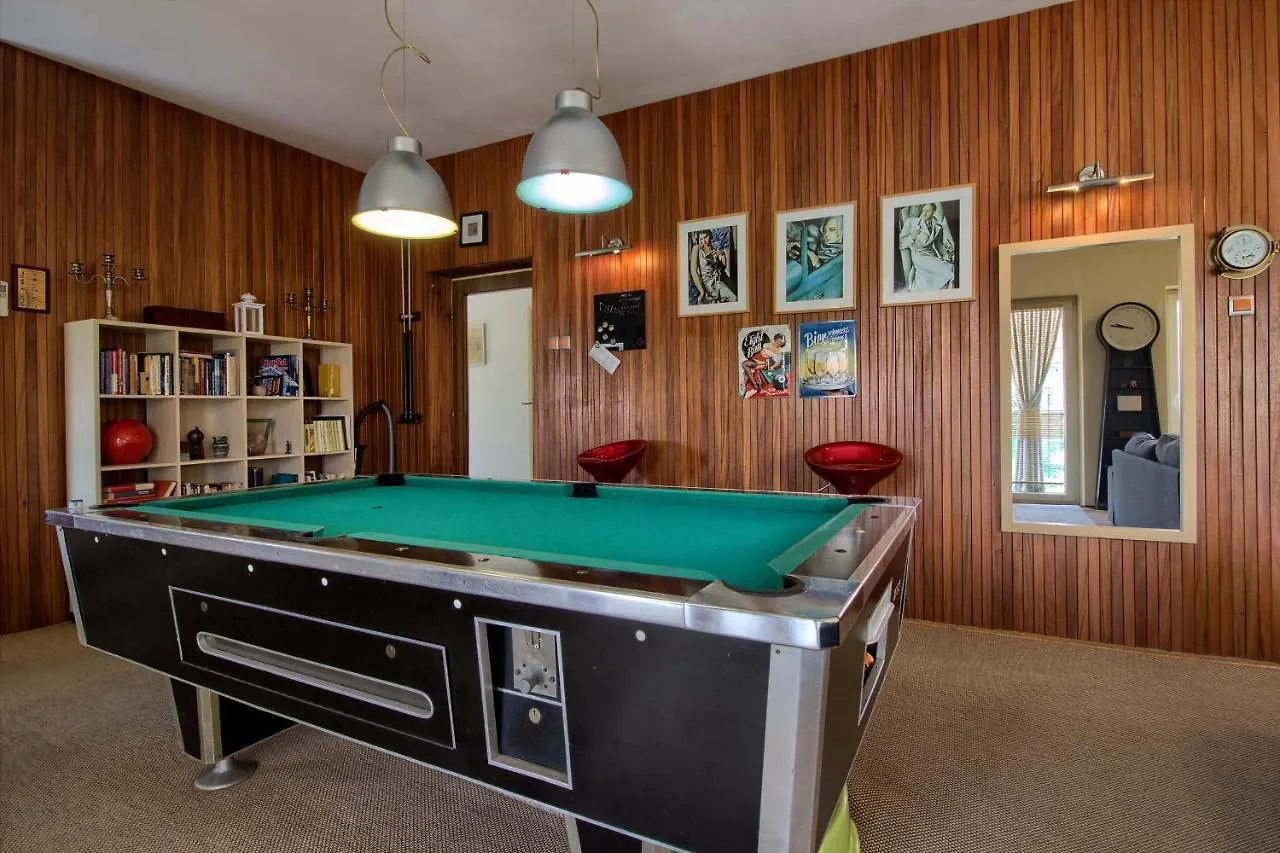 Apartment Lovely Holiday Home Pjacal II With Pool In Pula
