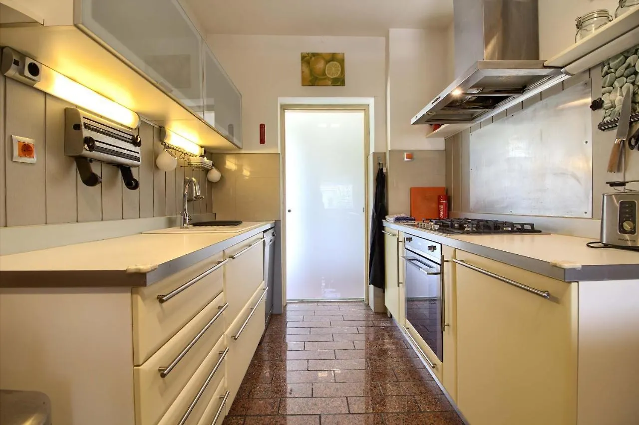 Lovely Holiday Home Pjacal II With Pool In Pula Apartment