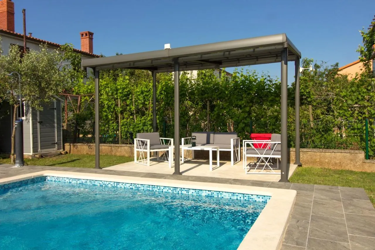 Lovely Holiday Home Pjacal II With Pool In Pula Apartament